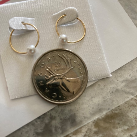 Sold ✅10k Elegant Gold (removable pearl) Hoops - Picture 5 of 5